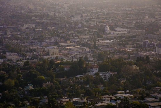 Los Angeles Braces for Rainy Thanksgiving Week, Mild Temperatures Predicted