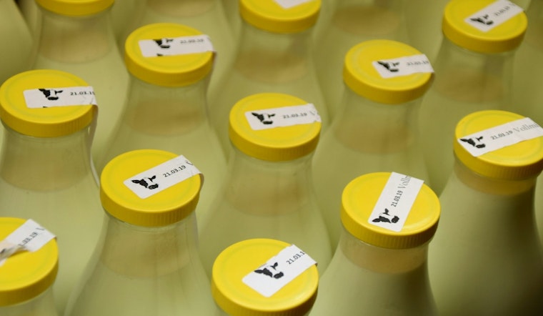 Los Angeles County Health Officials Warn Against Raw Milk Due to H5 Bird Flu Risk