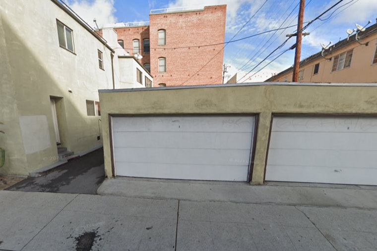 Los Angeles Firefighters Quell Mid-Wilshire Garage Blaze in Under 15 Minutes; No Injuries Reported