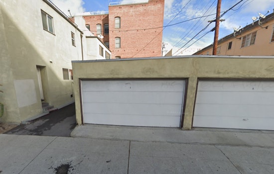 Los Angeles Firefighters Quell Mid-Wilshire Garage Blaze in Under 15 Minutes; No Injuries Reported