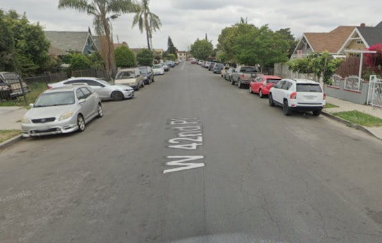 Los Angeles Firefighters Swiftly Extinguish Vermont Square House Fire, No Injuries Reported