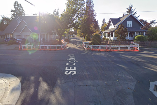 Man Fatally Injured in Early Morning Scooter Crash in Portland's Brentwood-Darlington Area