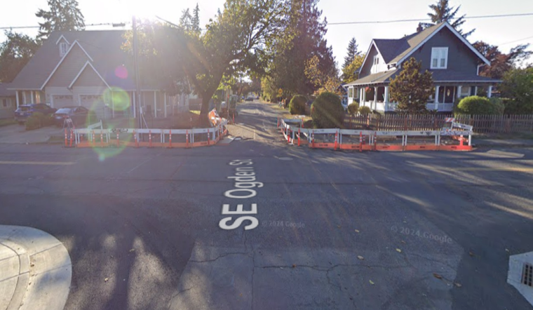 Man Fatally Injured in Early Morning Scooter Crash in Portland's Brentwood-Darlington Area
