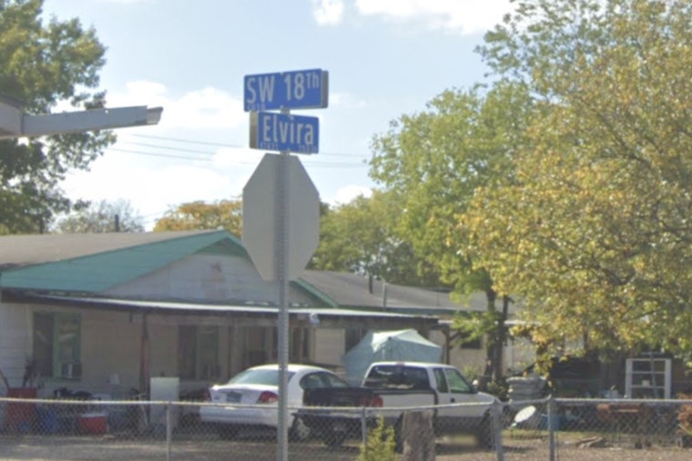 Man Shot in Leg Outside Home in San Antonio's West Side, Police Seek Suspect
