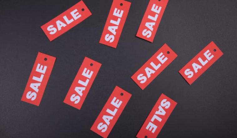 Massachusetts Shoppers Gear Up for Black Friday Crowds, Waning Deals Spark Critique