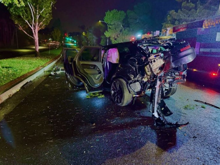 Miracle Escape, Two Survive With Minor Injuries After SUV Strikes Tree in Newport Beach
