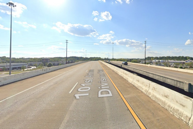 Morning Commute Disrupted: Multi-Vehicle Collision Closes Major Clarksville Roadway