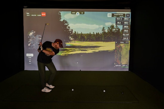 New Indoor Golf Simulators Open at Columbia Golf Course in Minneapolis for Year-Round Tee Times