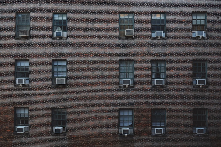 New York City Battles Rising Heat-Related Deaths, Struggles with AC Availability In Vulnerable Neighborhoods