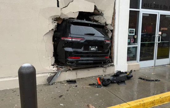 No Injuries as Jeep Crashes into Salt Lake City 7-Eleven After Driver Mistakenly Hits Gas Pedal