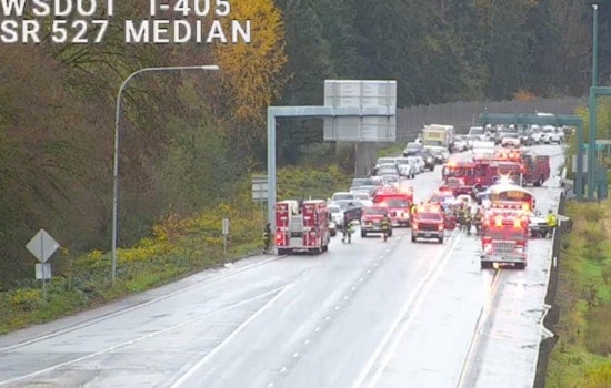 No Injuries Following School Bus Collision on I-405 in Bothell; Traffic Disruptions Eased as Lanes Reopen