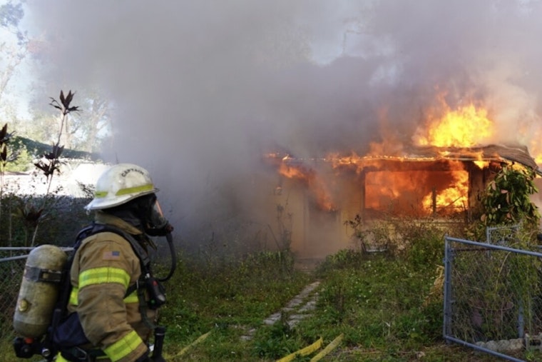 No Injuries in Valrico Apartment Complex Fire, Tampa Firefighters Rescue Critically Injured Resident in Separate Blaze