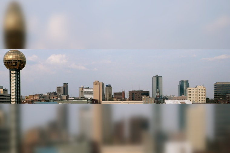 NWS Predict Sun, Showers, and Temperature Swings for Knoxville