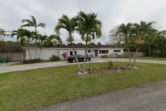 One Dead in Early Morning Guest House Fire in Davie; Investigation Underway
