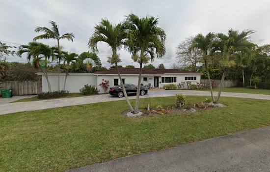 One Dead in Early Morning Guest House Fire in Davie; Investigation Underway
