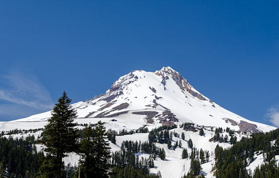 Oregon's Ski Resorts Set for Earliest Openings in Years Amidst Robust Snowfall