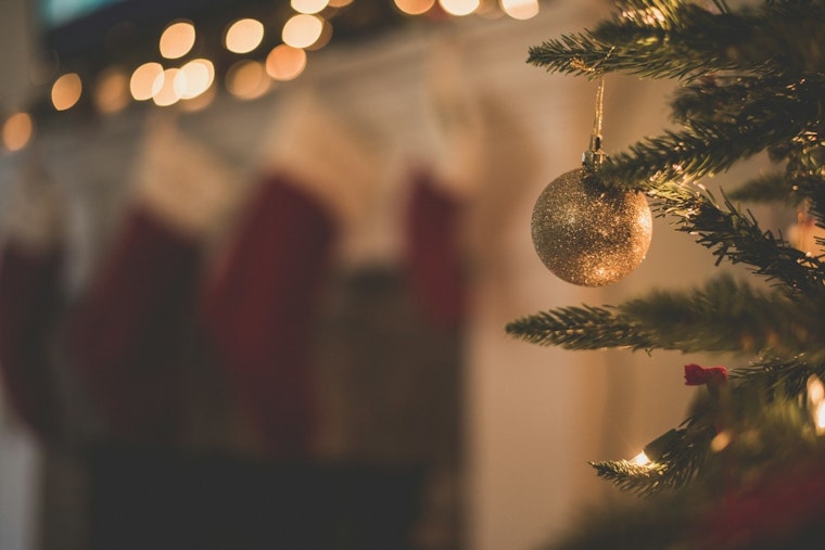 Phoenix and New Jersey Venues Transform into Holiday Havens with Festive Pop-Up Bars and Markets
