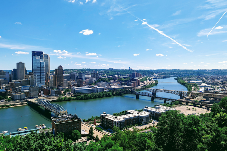 Pittsburgh Enjoys Seasonable Warmth Before Sunday Rain, Says National Weather Service