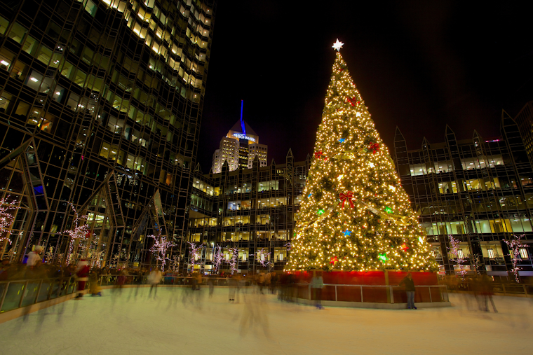 Pittsburgh Sparkles with Festivity: 63rd Annual Light Up Night Ignites Holiday Spirit with Lights, Music, and Giving