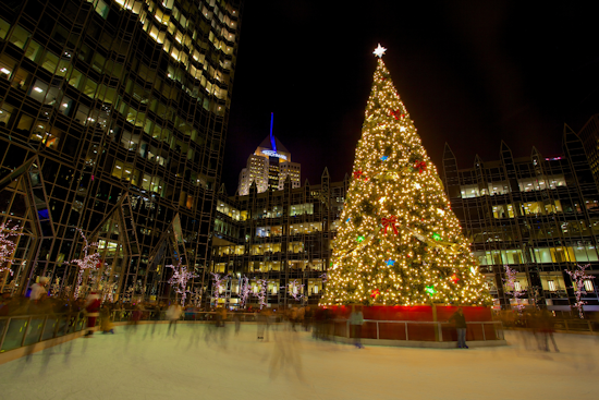 Pittsburgh Sparkles with Festivity: 63rd Annual Light Up Night Ignites Holiday Spirit with Lights, Music, and Giving