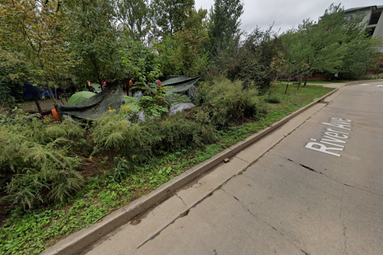 Pittsburgh to Decommission Homeless Encampment on Three Rivers Heritage Trail, Plans Winter Shelter on Maple Avenue