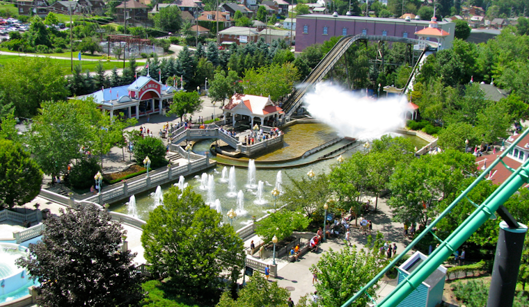 Pittsburgh's Kennywood Park Glitters Among Top Contenders for USA Today's 10Best Theme Park Holiday Event