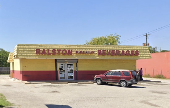 Police Investigate Fatal Shooting at Southwest Houston Liquor Store, No Arrests Confirmed