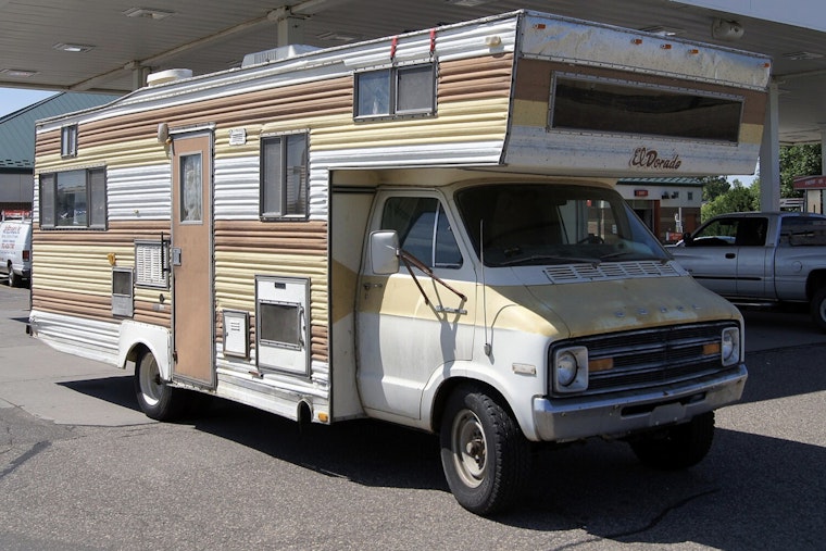 Portland Enacts Towing Policy for Vehicles without License Plates or VIN, Affecting Homeless Residents