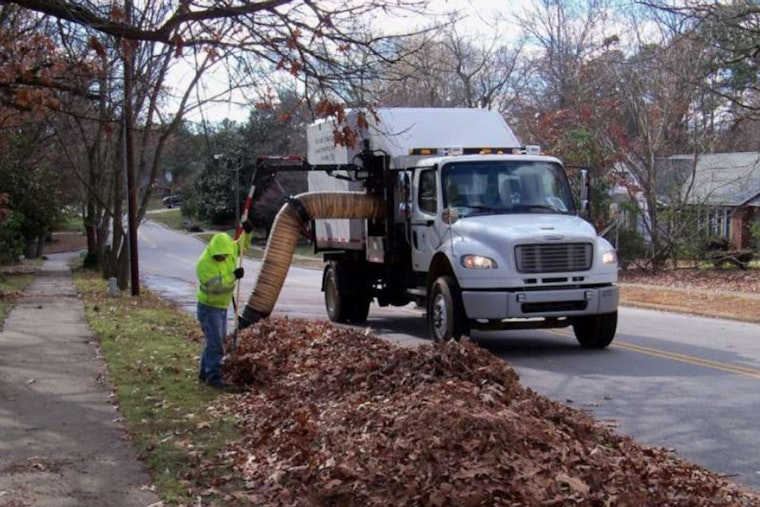Raleigh Kicks Off Seasonal Loose Leaf Collection, Know Your Pickup Dates for Tidy Yards
