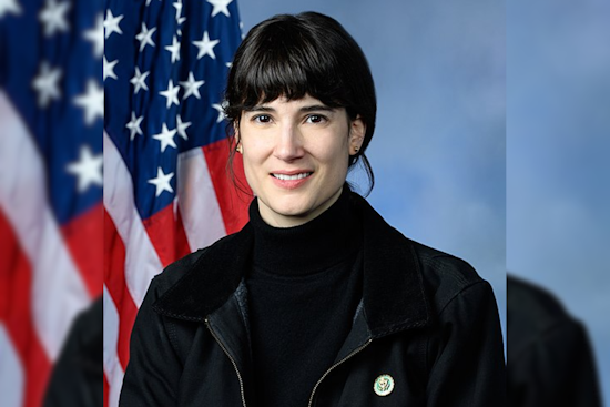 Rep. Marie Gluesenkamp Perez Takes Initial Lead in High-Stakes 3rd District Race in Washington