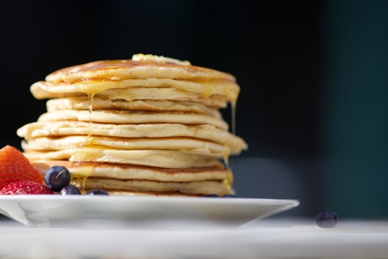 Restaurants Nationwide Offer Free Meals to Honor Veterans on November 11