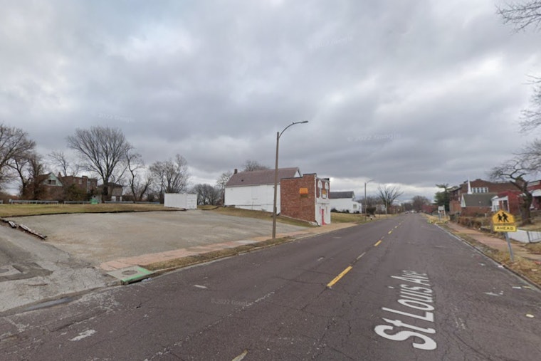 Saint Louis Braces for Variable Weather with Rain, Fog, and Breezy Conditions Ahead