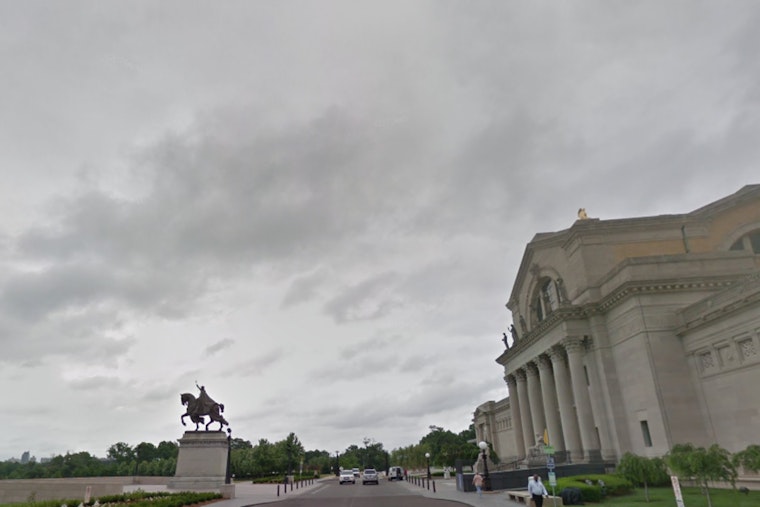 Saint Louis Weekend Weather Brings Mild Temperatures and Clouds with Rain Expected