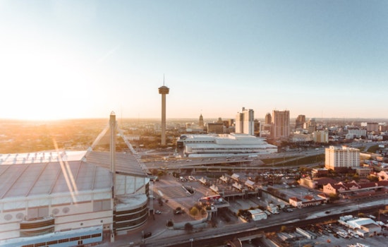 San Antonio's Week Ahead: Foggy Start, Sunny Skies, and Brisk Thanksgiving Forecast