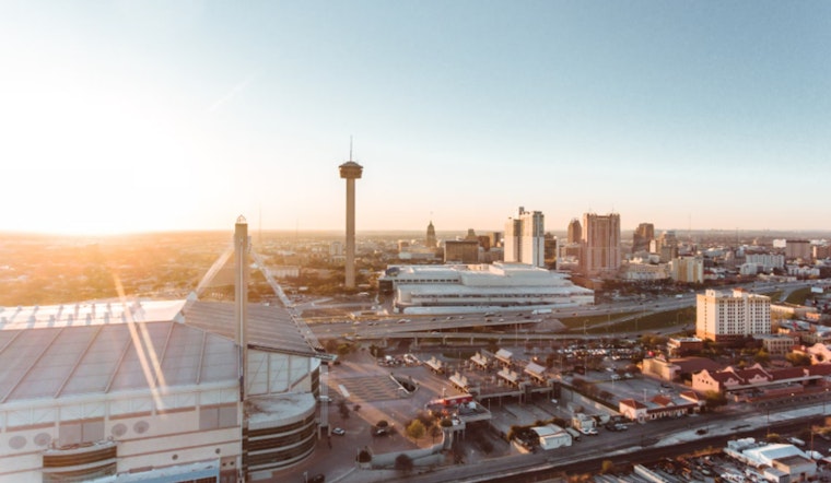 San Antonio's Week Ahead: Foggy Start, Sunny Skies, and Brisk Thanksgiving Forecast