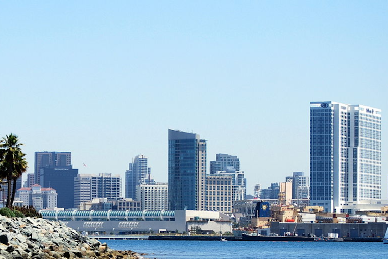 San Diego Braces for Weather Rollercoaster: Frosty Mornings and Santa Ana Winds on the Horizon