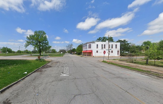 St. Louis Delivery Driver Robbed at Gunpoint Over Suspected Counterfeit Cash