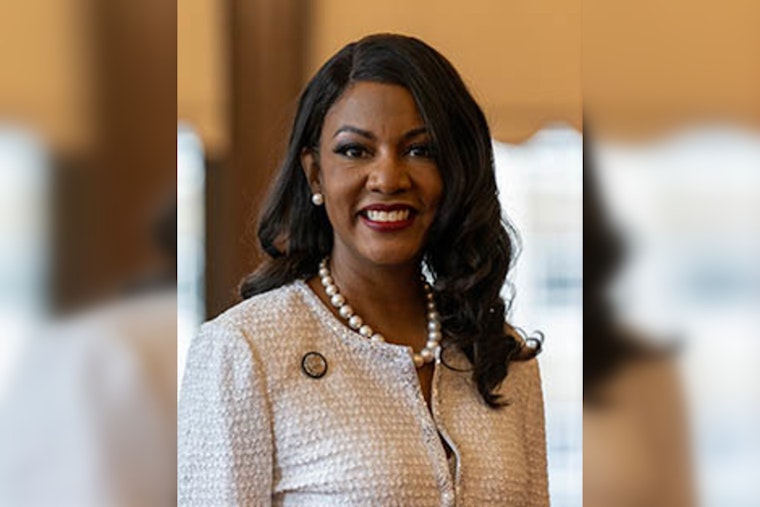 St. Louis Mayor Signs New Legislation to Streamline Shelter Creation for Homeless