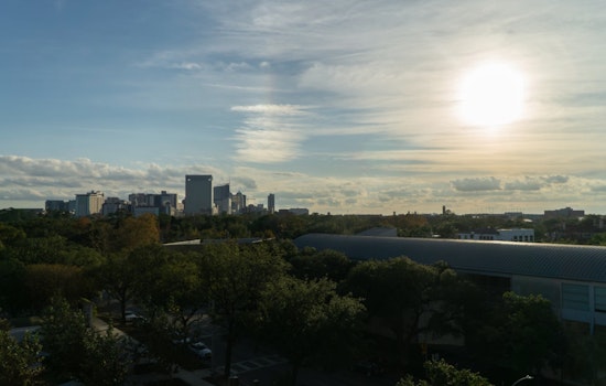 Sunny Game Day Expected in Houston as Fall Cold Front Brings Relief from Warm Spell