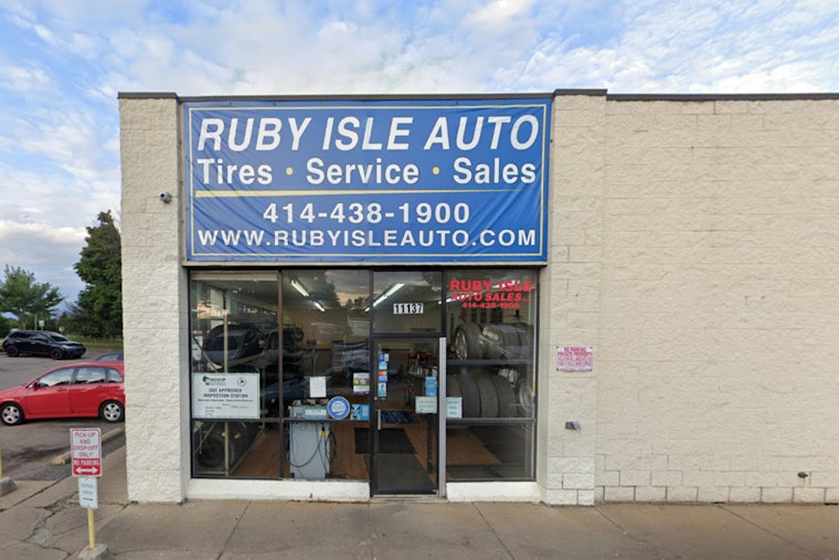 Suspected Arson at Milwaukee Auto Shop Sparks Multiple Vehicle Fires