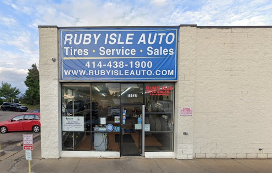 Suspected Arson at Milwaukee Auto Shop Sparks Multiple Vehicle Fires