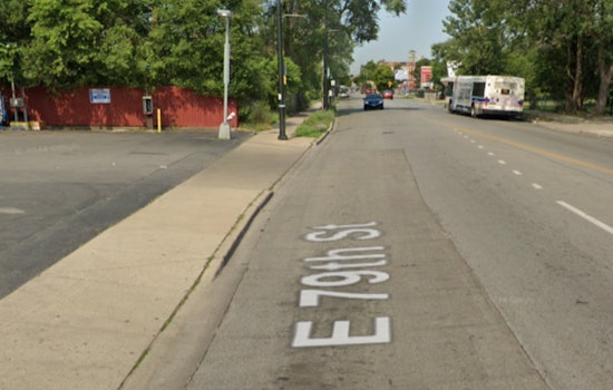 Suspected Robbery Incident on Chicago's South Side Leaves Assailant Critically Injured After Shooting