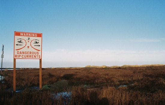 Tampa Weather Service Warns of High Rip Current Risk Through Friday and Urges Coastal Residents to Exercise Caution