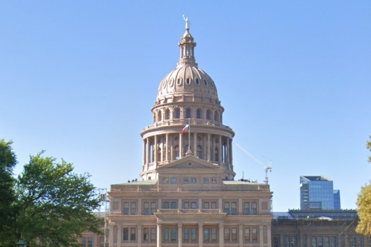 Texas Governor Abbott Orders State Entities to Withdraw Investments from China, Citing Security Concerns
