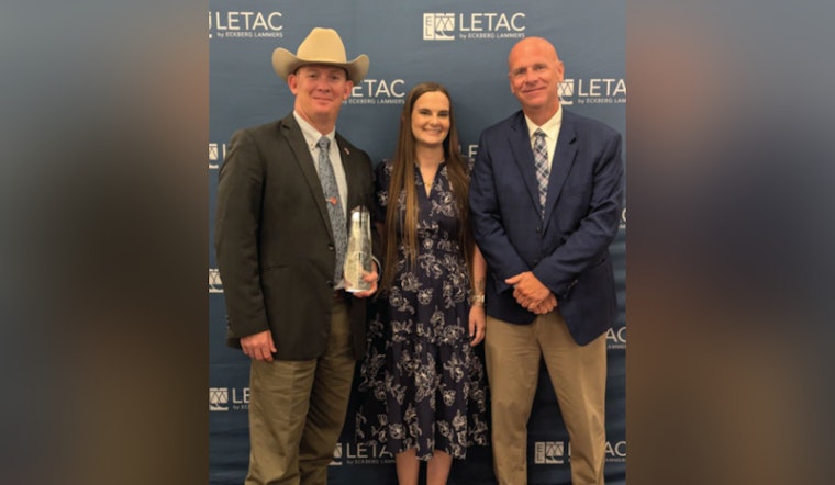 Texas Hero: Trooper Kyle Bradley Honored for His Valiant Crusade Against Human Trafficking at Vegas Conference