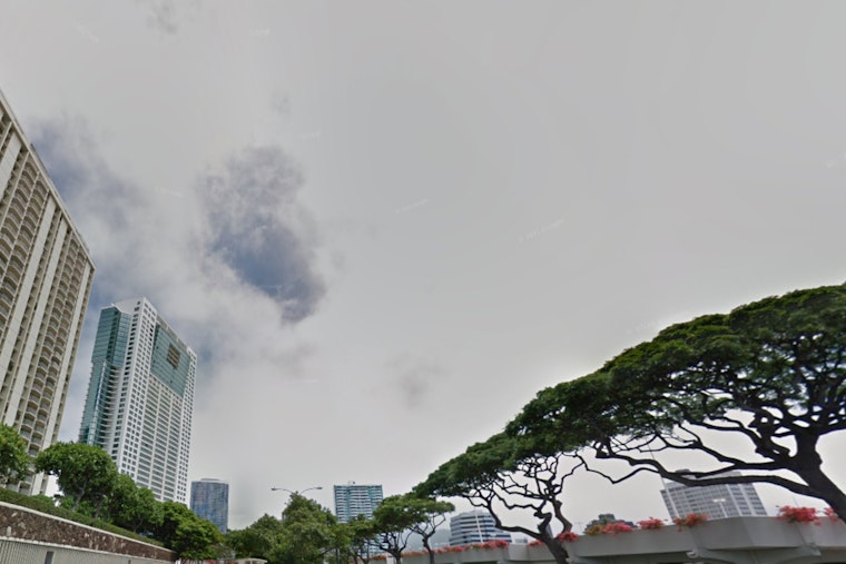 Trade Winds Bring Typical Weather to Hawaii with Local Breezes and Shower Patterns Adjusting