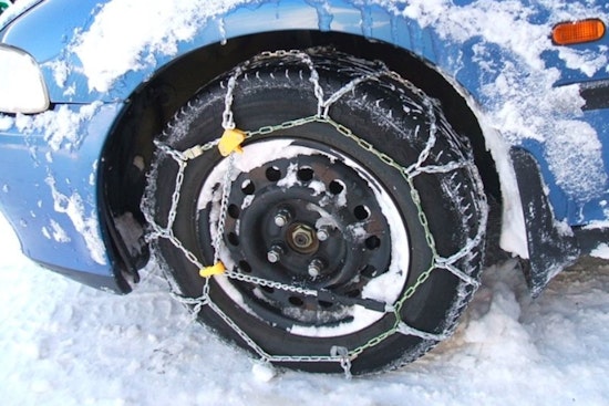 Travelers Face Chain Controls on Sierra Nevada Freeways Amid Fresh Snowfall in Northern California
