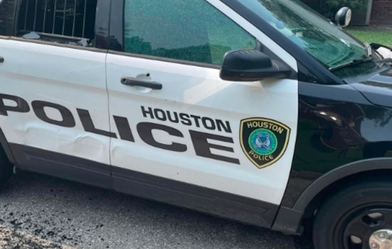 Two Injured in Houston After Carjacking Leads to High-Speed Chase and Shootout on East Loop
