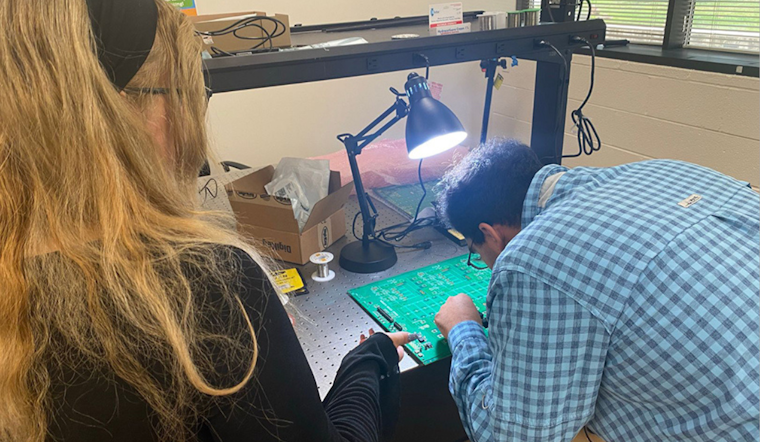UT Arlington's APLUS Program Bridges Classroom and Industry, Fostering Next-Gen Electrical Engineers