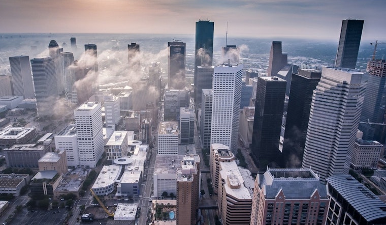 Warm Autumn Continues in Houston with Slight Cool Down Expected on Veterans Day